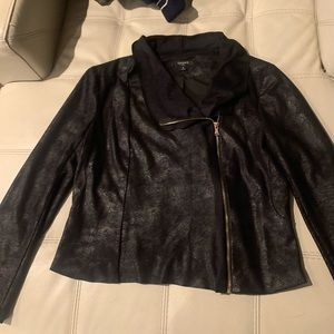 Tahari Jackets & Coats